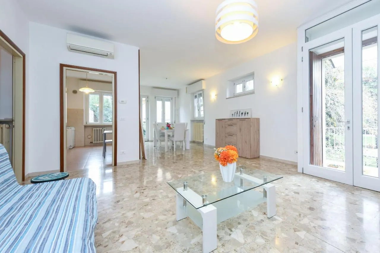 Casa Rosa Bardolino Apartment