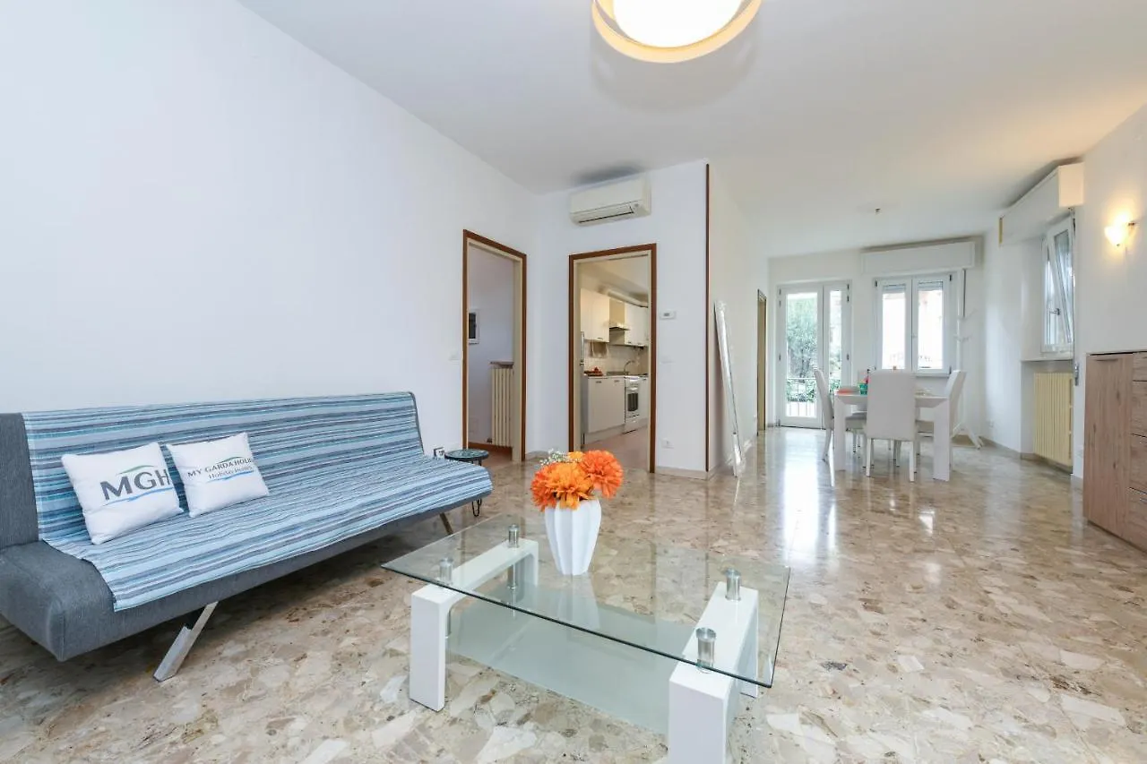 Casa Rosa Bardolino Apartment 0*,