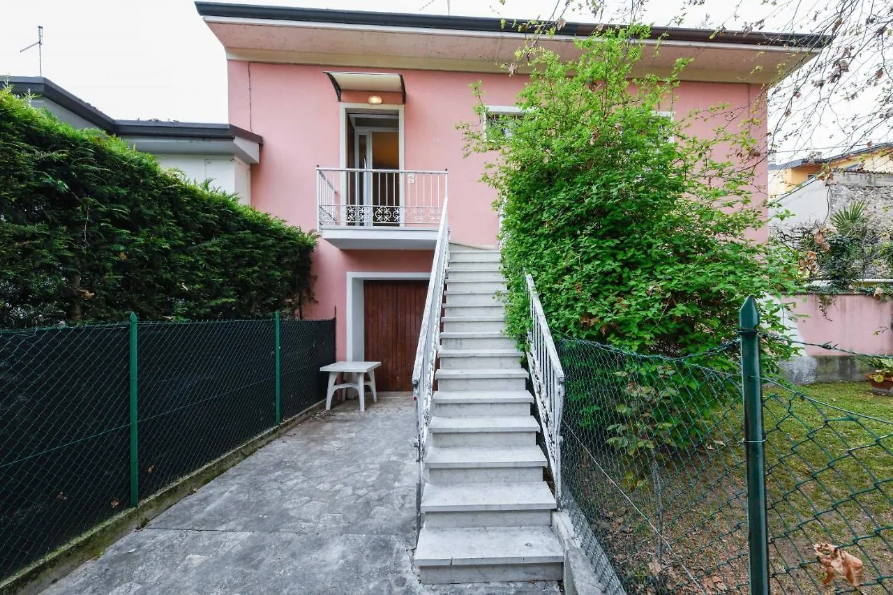 Casa Rosa Bardolino Apartment